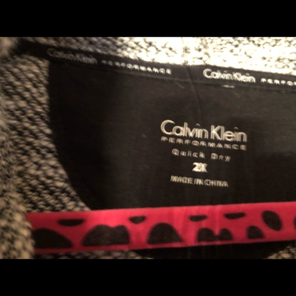 Calvin Klein performance Quik Dry pullover - Picture 4 of 4